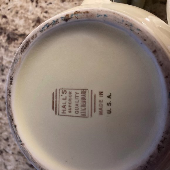 Hall's Vintage Silhouette Teapot with Creamer and Sugar including lids - Picture 9 of 14